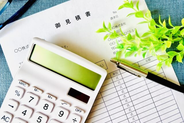 装置制御開発を外注する際の一般的な費用相場と変動要因